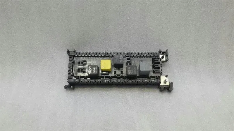 Mercedes GLE W166 Fuse Box A1669061202 Fuse Box