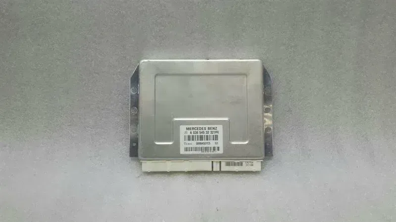 Mercedes CLS W219 Airmatic Module A0365453232 Left Suspension Control Unit.