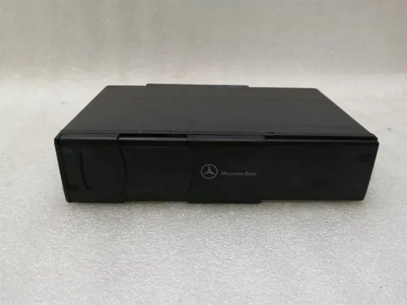 Mercedes S-Class W220 CD Changer A2208274642 CD Changer