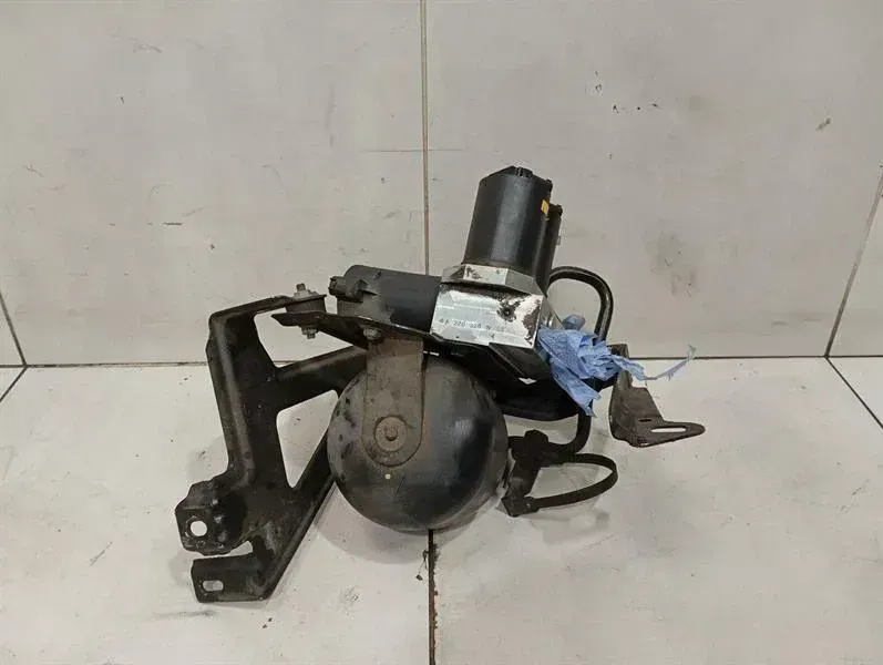 Mercedes S W220 front hydraulic valve A2203200358 hydraulic valve front ABC