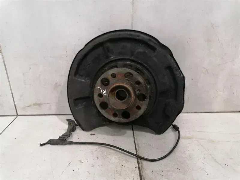 Mercedes SL R230 Left Rear Hub A2303505108 Wheel Bearing Housing Rear Left
