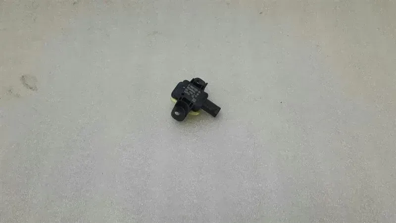 Mercedes GLE W166 Crash Sensor A1668210351 Impact Sensor SRS