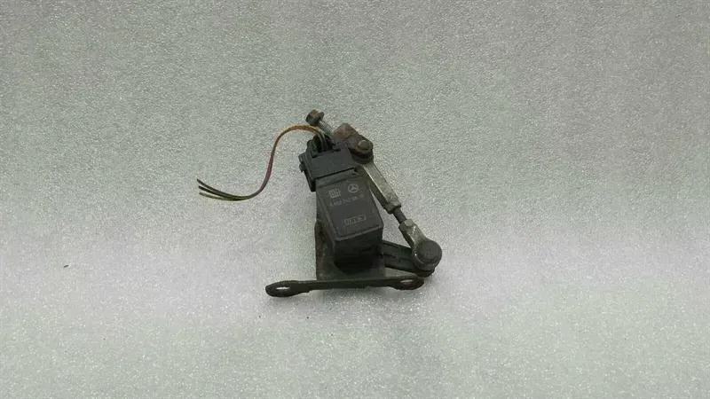 Mercedes SL R230 Front Suspension Level Sensor A0025428818 Level Sensor AMG