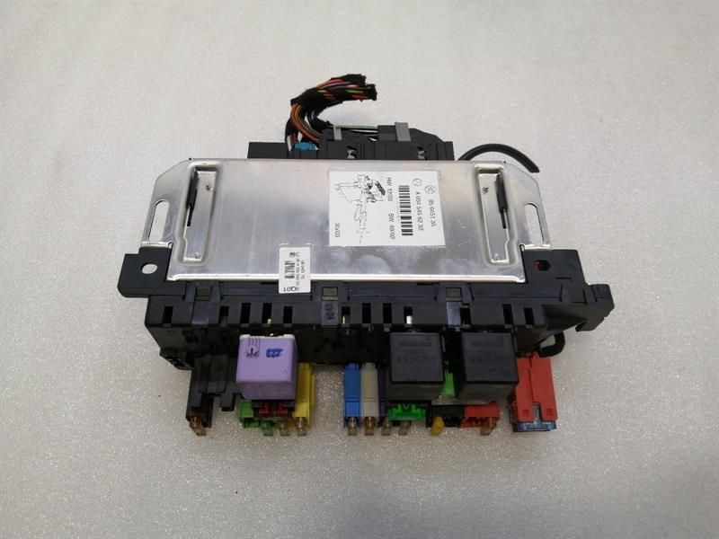 Mercedes SL R230 Fuse Box A0345456232 Fuse Box SAM