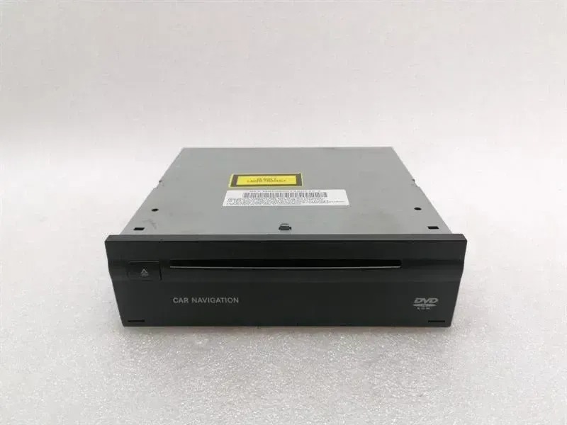 MERCEDES SL R230 DVD ROM A2208703589 SAT NAV COMPUTER