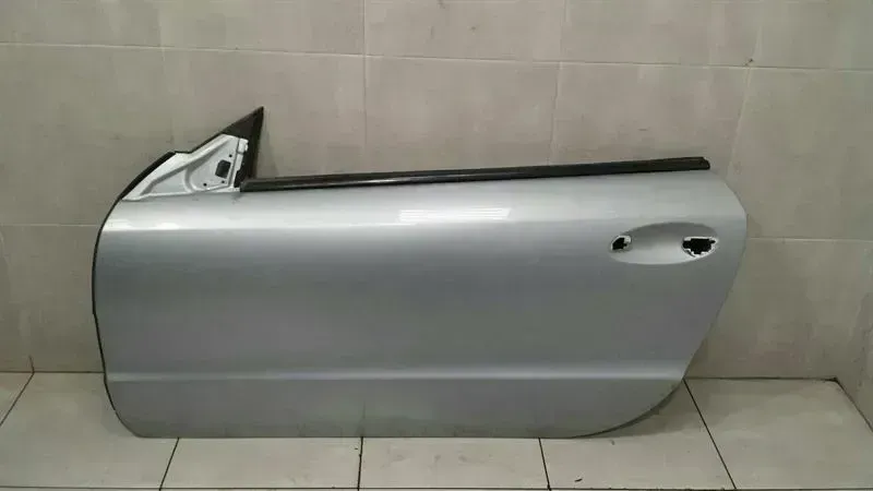 Mercedes SL R230 left front door A2307200505 door front left AMG