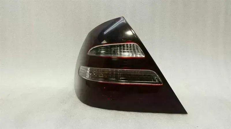 Mercedes E Class W211 Left Rear Light A2118200564 Rear Left Tail Light AMG
