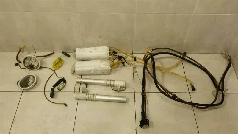 Audi S8 D3 Fuel Pump Electric Set 4E0919679J Fuel Pump Set 5.2 V10