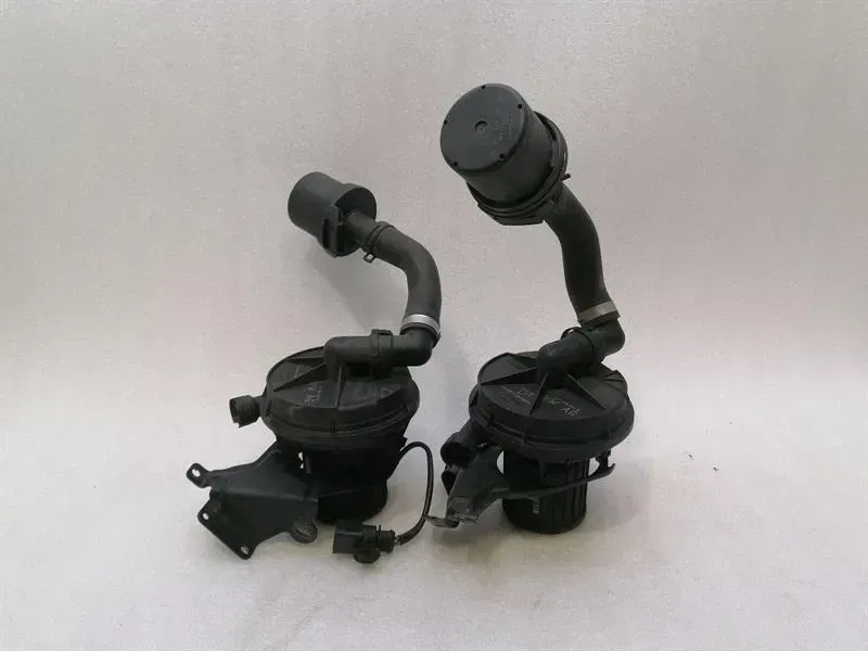 AUDI R8 TYPE 42 V10 5.2 SPYDER AIR PUMP KIT 420906601B AIR PUMP KIT