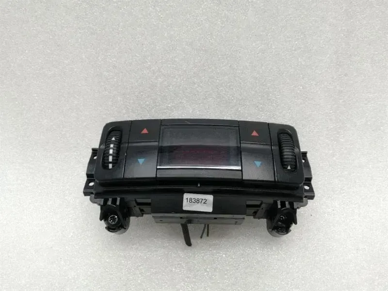 Mercedes E W211 Rear Auto Climate Control A2118300285 Rear Climate Control Panel A/C
