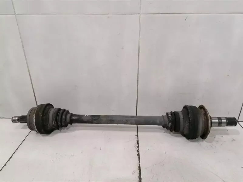 Mercedes C63 W204 Drive Shaft Rear Right A2043501610 Rear Right Drive Shaft