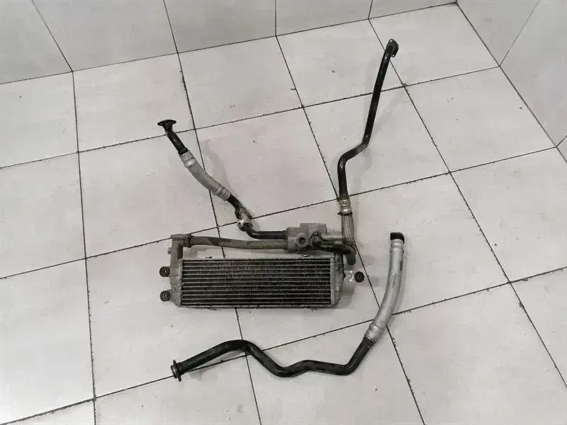 Audi R8 Type 42 V10 5.2 Spyder Engine Oil Cooler 427117015 Oil Cooler Radiator