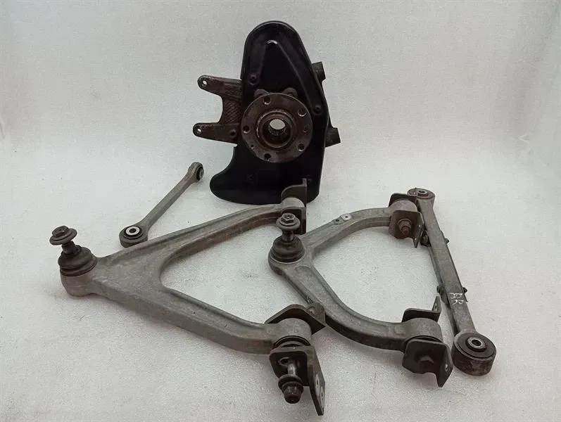 Audi R8 Type 42 V10 5.2 Spyder Right Rear Hub 420505434F Rear Wheel Bearing Housing