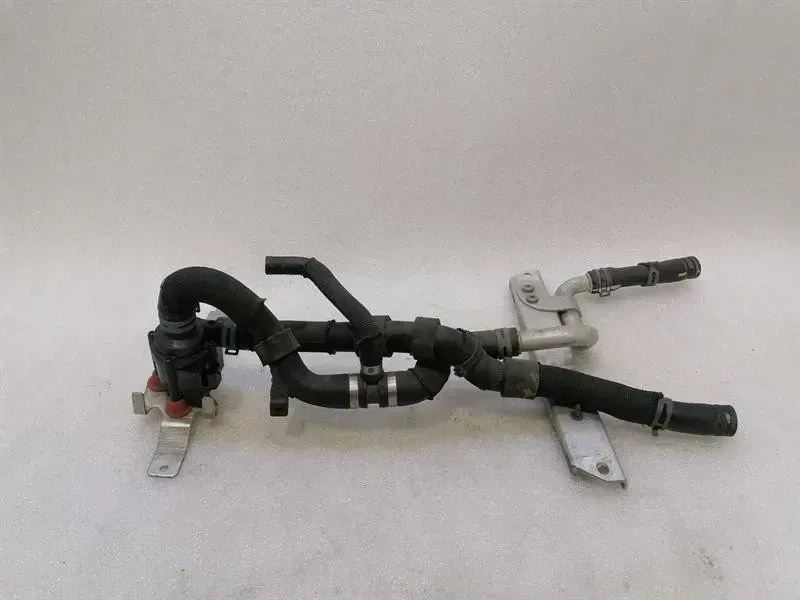 Lamborghini Huracan additional cooling pump 06H121601N coolant pump pump