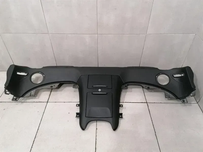 Audi R8 Type 42 V10 5.2 SPYDER Plot Shelf 427867477J Hat Pad LEATHER