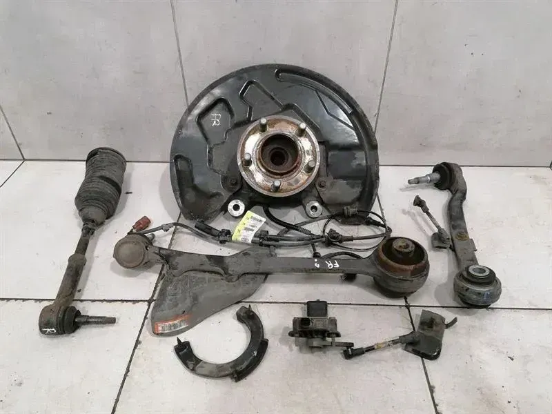FORD MUSTANG MK6 S550 Right Front Hub NR3Z-3K185-A Wheel Bearing Housing Front Right