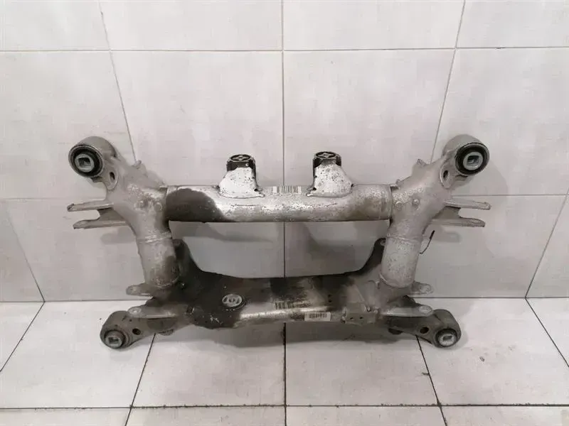 BMW 5 Series E60 M5 Subframe Rear 2282760 Axle Frame Rear Axle