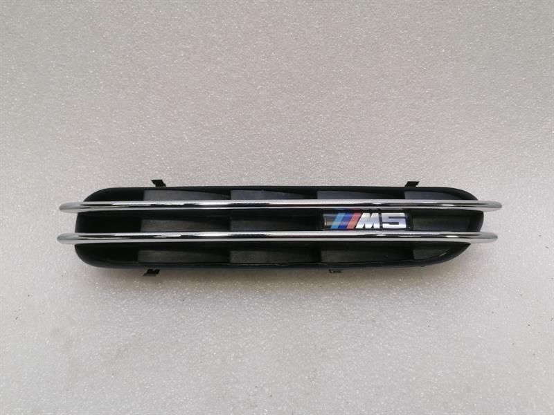 BMW 5 Series E60 Right Wing 7896850 GRILL M5 Front Right Fender