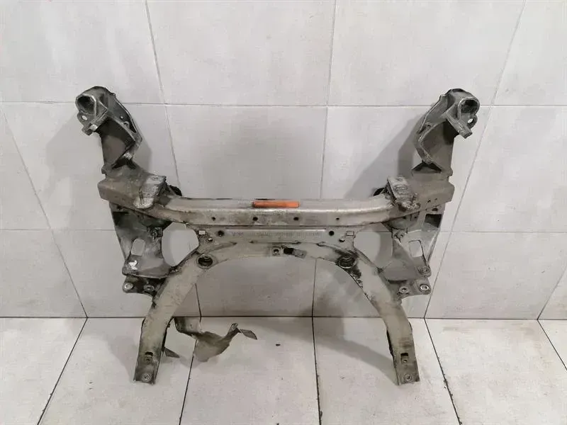 BMW 5 Series E60 M5 E63 M6 Beam Subframe Front 31112283741 Front Axle Carrier