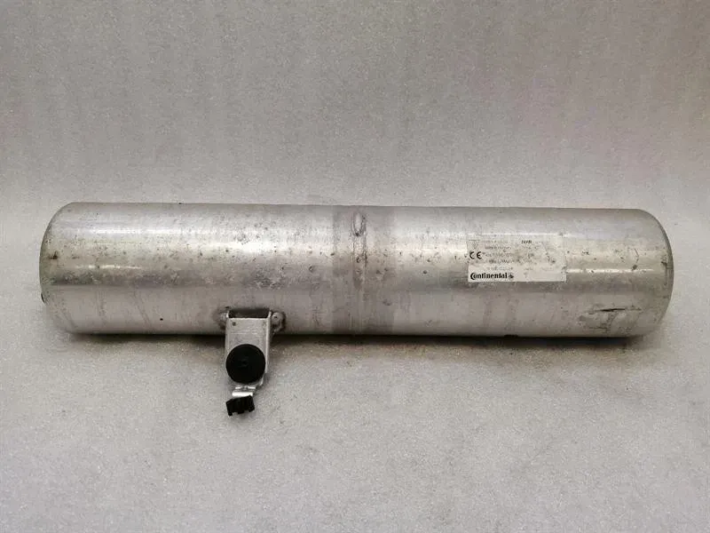 Porsche Panamera 970 Air suspension reservoir 97035815503 container -