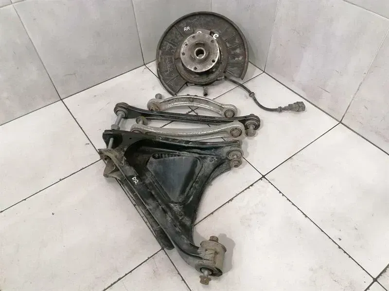 Porsche Cayenne 958 92A right rear hub 95833161210 wheel bearing housing rear right