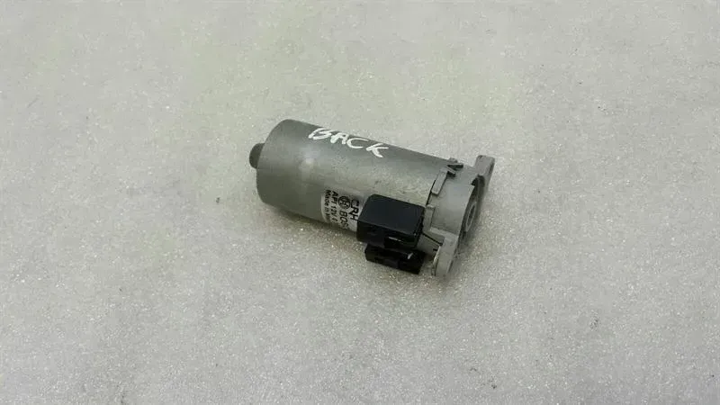 BMW 6 Series E63 left seat engine 00536-01 seat engine left