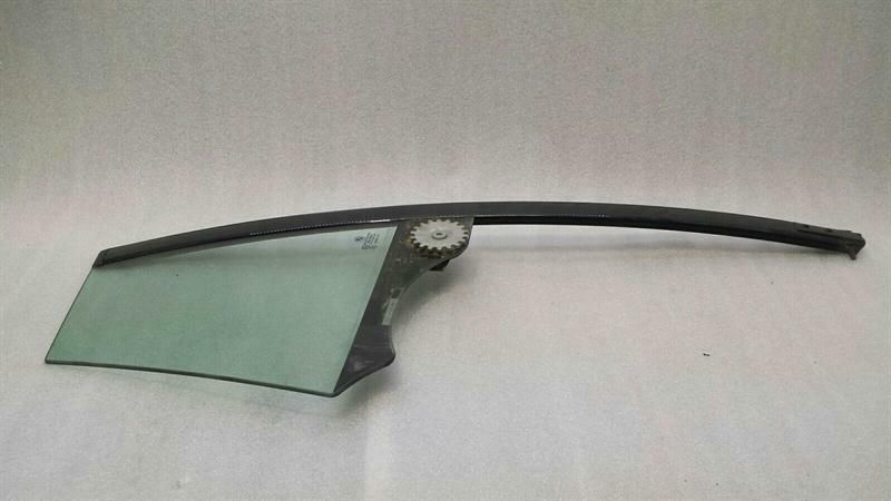 BMW 5 Series F07 GT Right Rear 1/4 Glass 7197886 Door Glass 1/4 Rear Right.