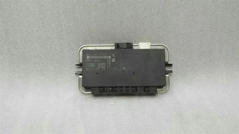 BMW 5 Series F07 GT Footwell Module 9225711 Interior Control Unit