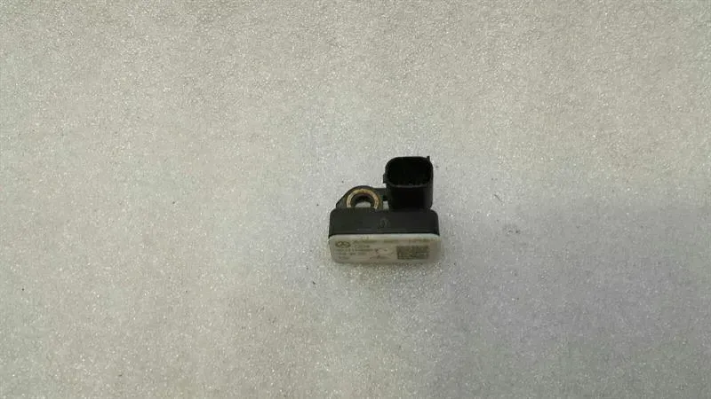 Mercedes E Class W212 Crash Sensor A0055421218 Impact Sensor