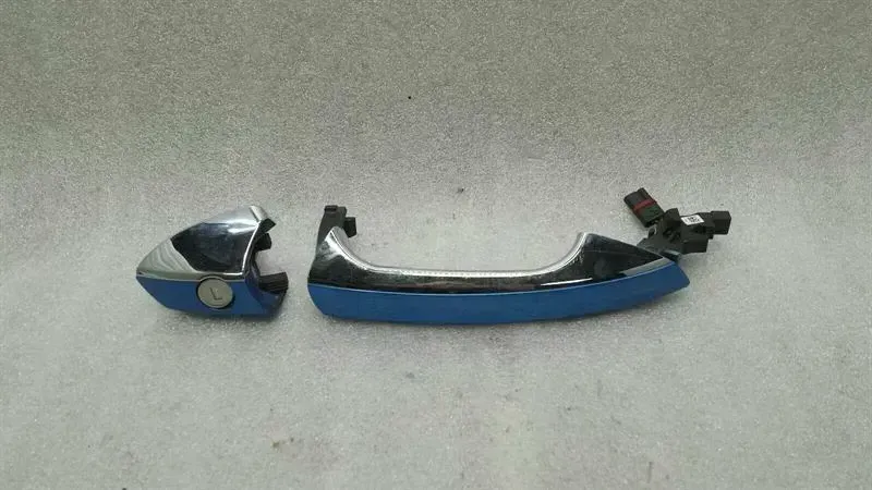 Mercedes A Class W176 FRH dörrhandtag A2047601470 dörrhandtag fram höger nyckellöst