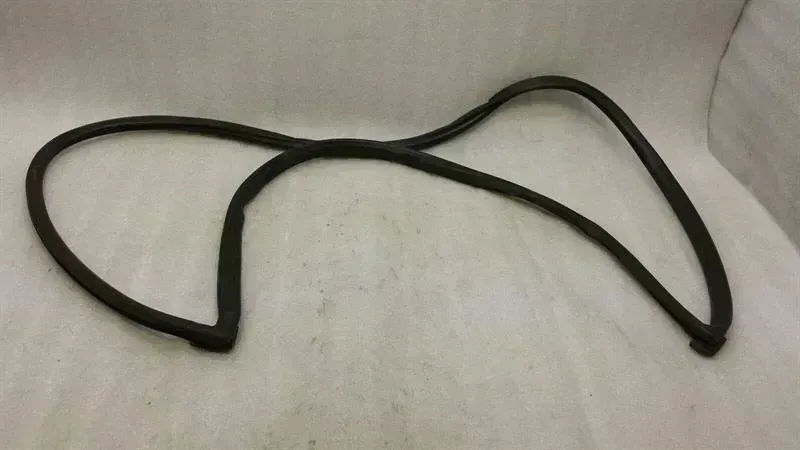 Porsche Cayenne 957 Bonnet Seal 7L5823707A Bonnet Gaskets
