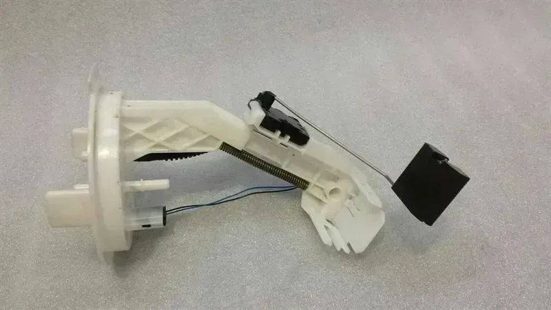 Mercedes E Class W207 Level Sensor A2044700694 Fuel Level Sensor OM642