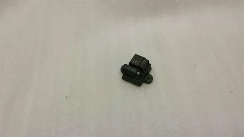 Mercedes C Class W205 Glow Plug Relay (Diesel) A6519005602 Glow Control Unit