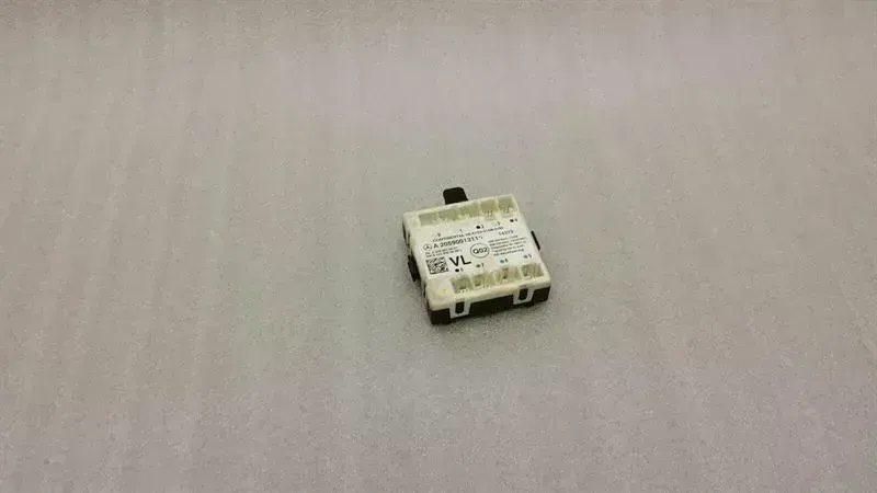 Mercedes C Class W205 FLH Door Module A2059001311 Door Control Unit Front Left