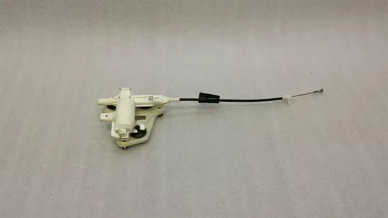 Mercedes C Class W205 Boot Lock A0999068500 Tailgate Lock Motor