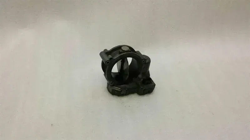 Mercedes C Class W205 Throttle Body A6510900470 Throttle Body OM651
