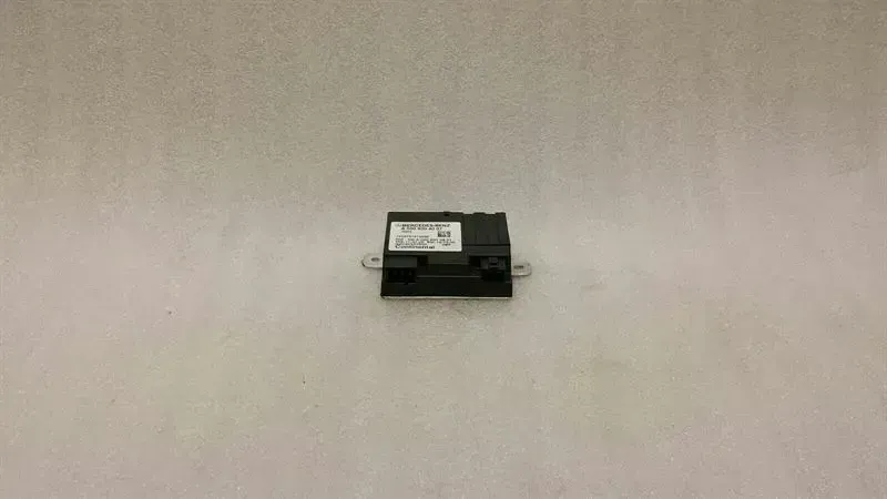 Mercedes C Class W205 Fuel Pump Module A0009004007 Fuel Pump Control Unit