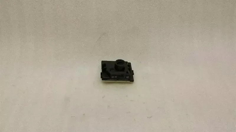 Mercedes C Class W205 Electronic Module A2059006713 Control Unit EZS