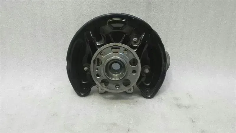 Mercedes C Class W205 Right Rear Hub A2053500241 Wheel Bearing Housing Rear Right