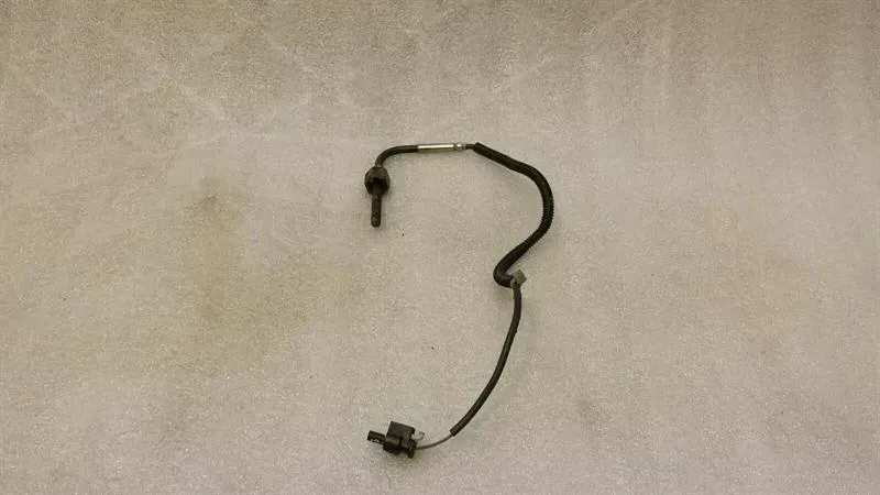 Mercedes C Class W205 Temperature Sensor A0009056804 Exhaust Sensor