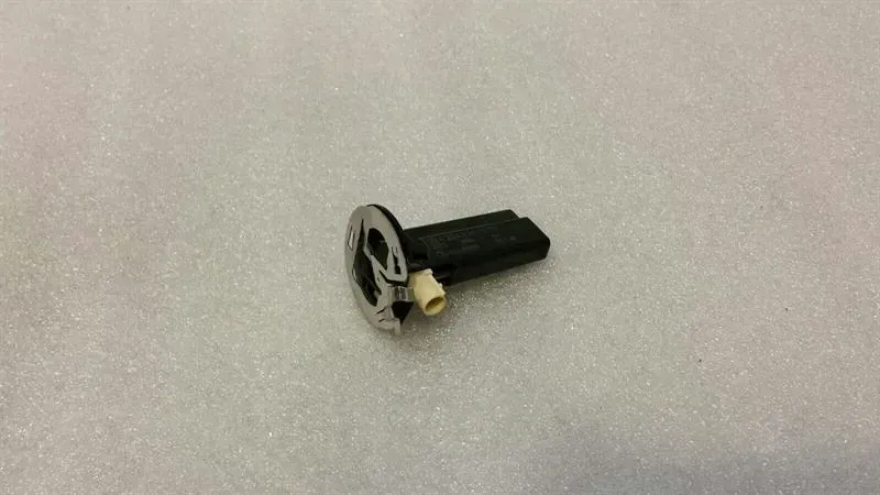 Mercedes C Class W205 Aerial / Antenna A2048205575 Antenna