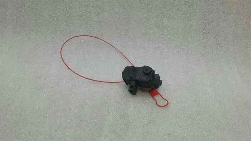 Audi S5 8T Fuel Cap Actuator 8K0862153F Fuel Cap Actuator