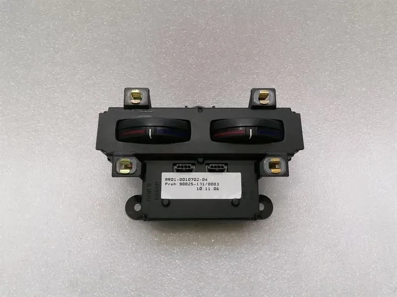 Rolls Royce Phantom MK7 Rear Auto Climate Control 0010702 Rear Climate Control Panel