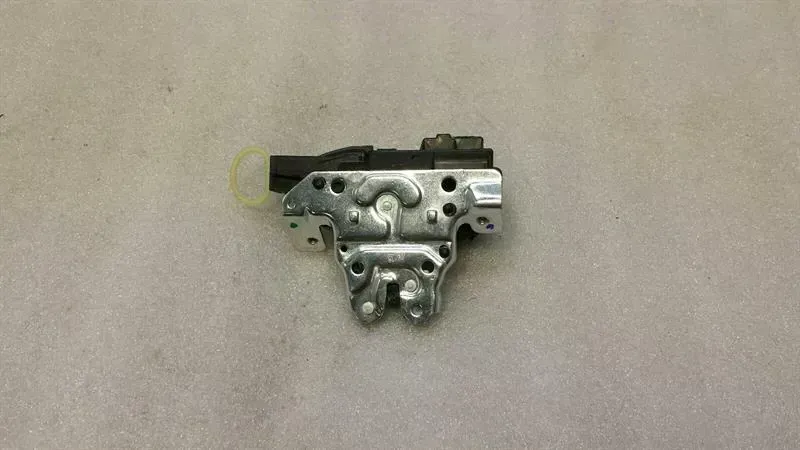Mercedes C Class W205 CLA W117 Boot Lock A1177500085 Tailgate Lock