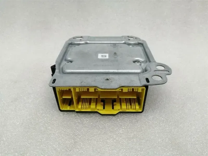 Jeep Grand Cherokee WW2 MK4 Safety Module ECU 68250907AB Air Control Unit SRS