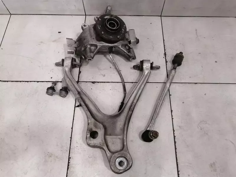 McLaren 720S KNUCKLE SUSPENSION Left Rear Hub 14BA022CP Rear Wheel Bearing Housing