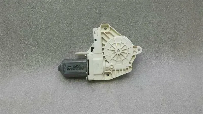 Audi RS6 4G FRH door window motor 8K0959802B power window motor front right
