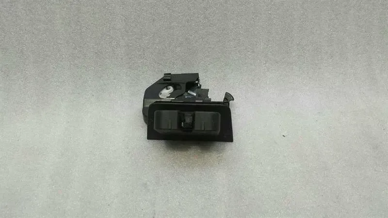 Audi RS6 4G boot lock 8R0827505A tailgate lock