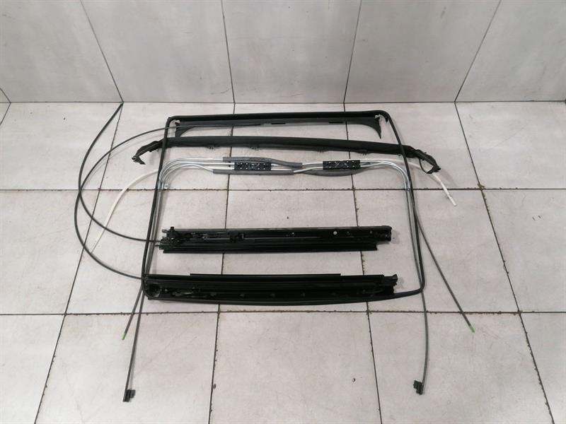 MERCEDES C63 AMG W205 SUNROOF FRAME A2057800275 PANORAMIC ROOF FRAME SEDAN