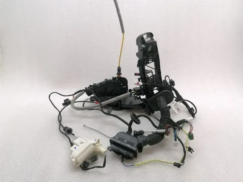 Mercedes GT 4-DOOR front left door lock A0997201101 RHD RIGHT HAND DRIVE SOFT CLOSE